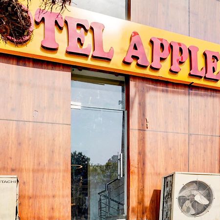 Hotel Collection O Apple Tree Noida Exterior foto