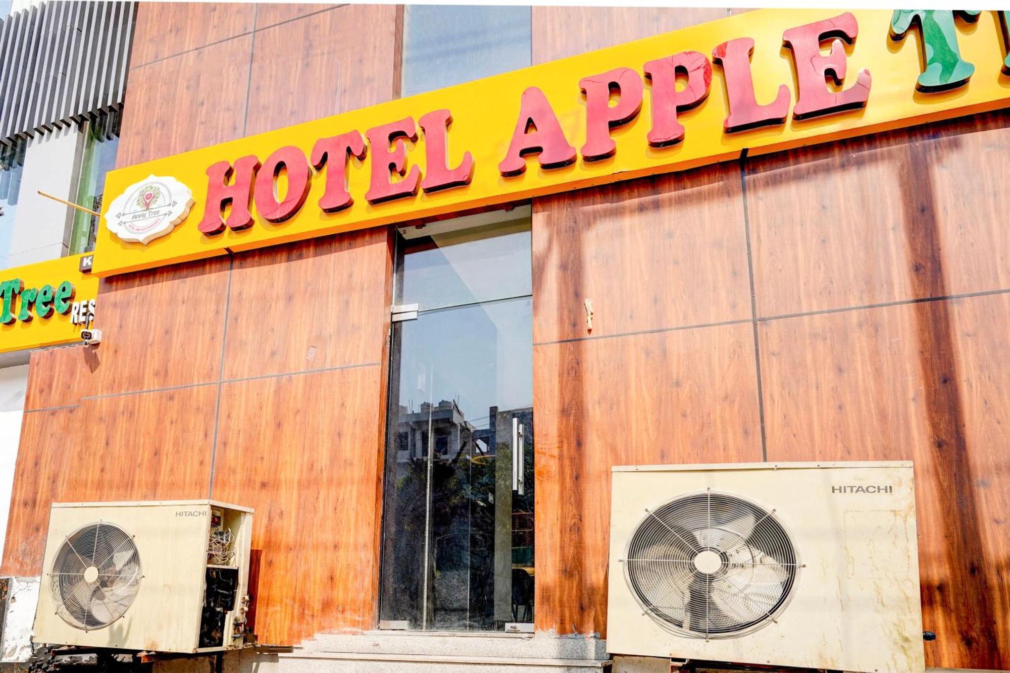 Hotel Collection O Apple Tree Noida Exterior foto